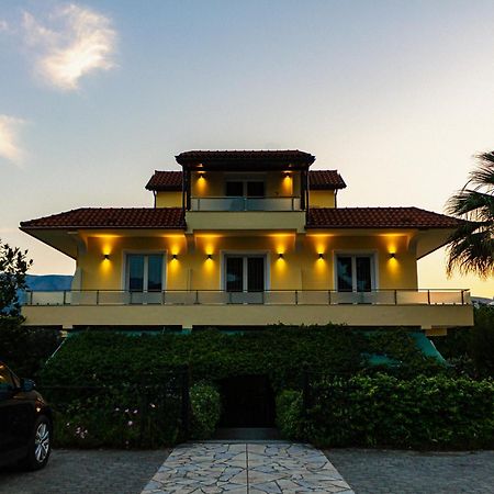 Villa Niku Berat Buitenkant foto