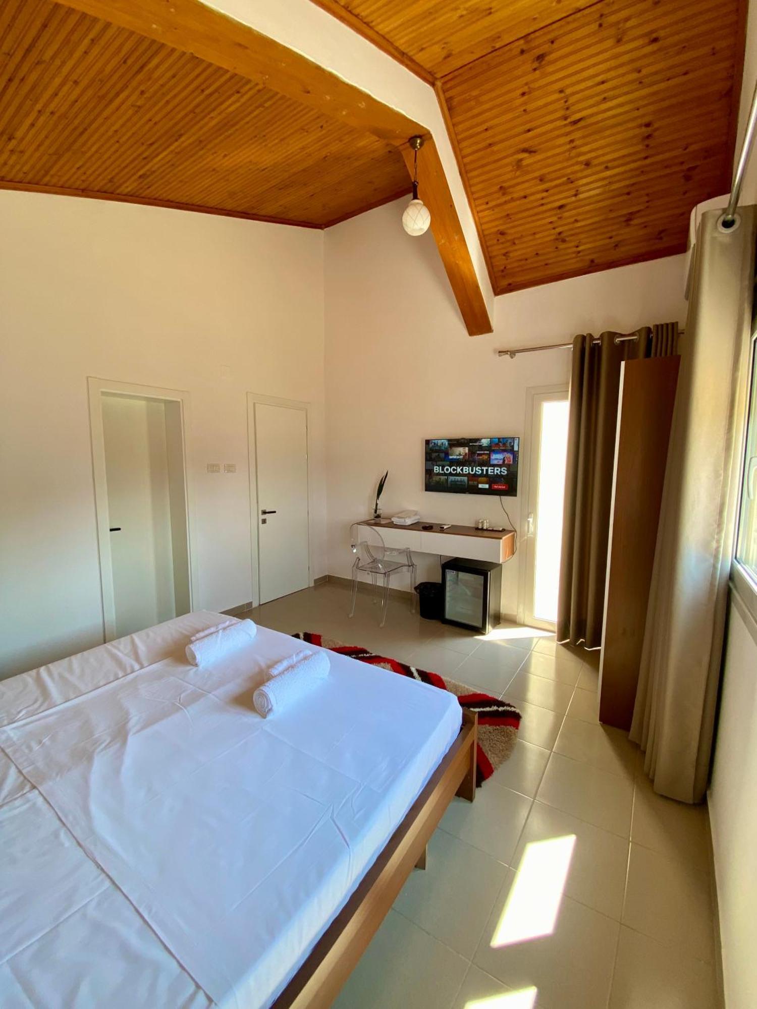 Villa Niku Berat Buitenkant foto