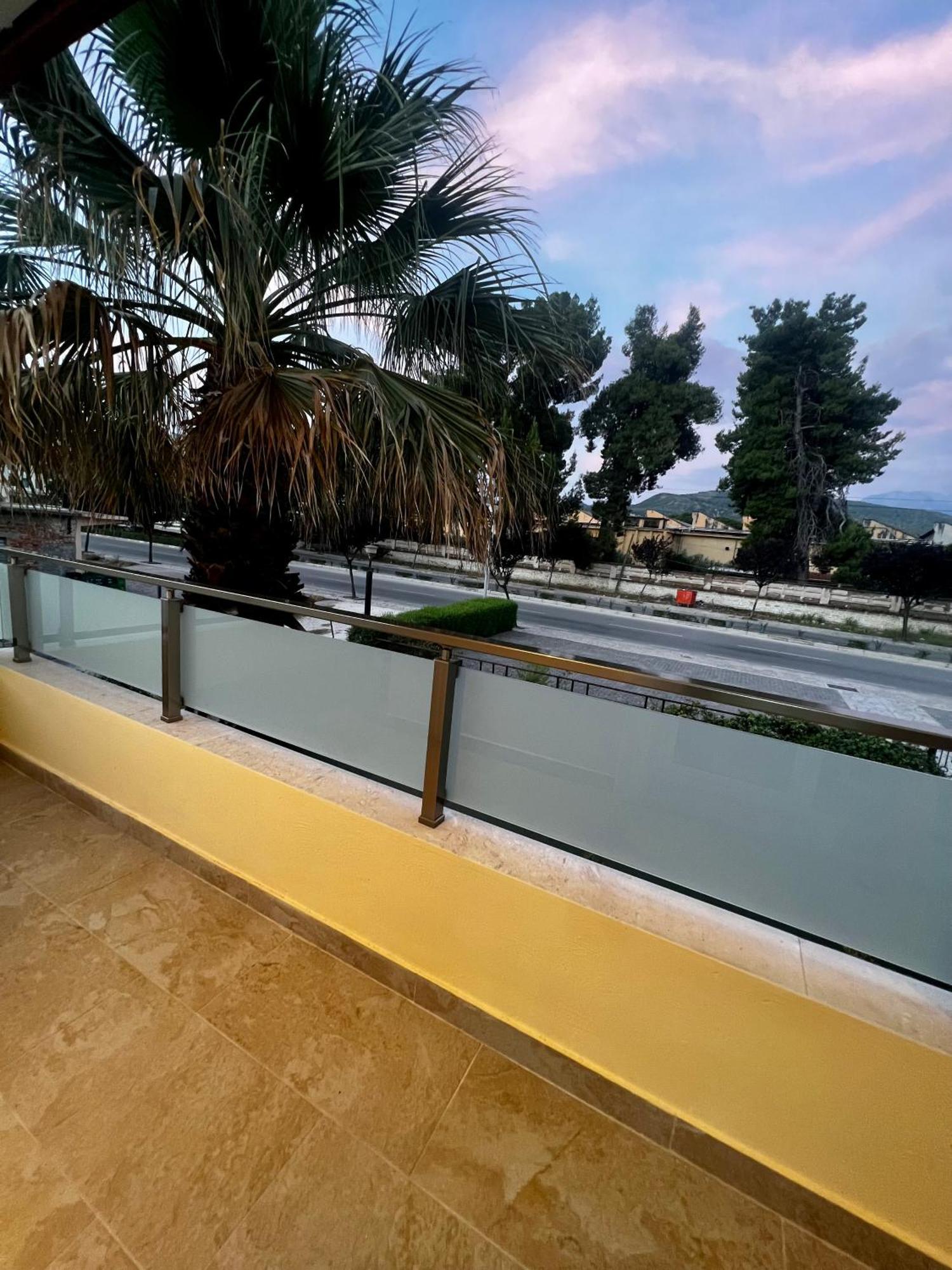 Villa Niku Berat Buitenkant foto