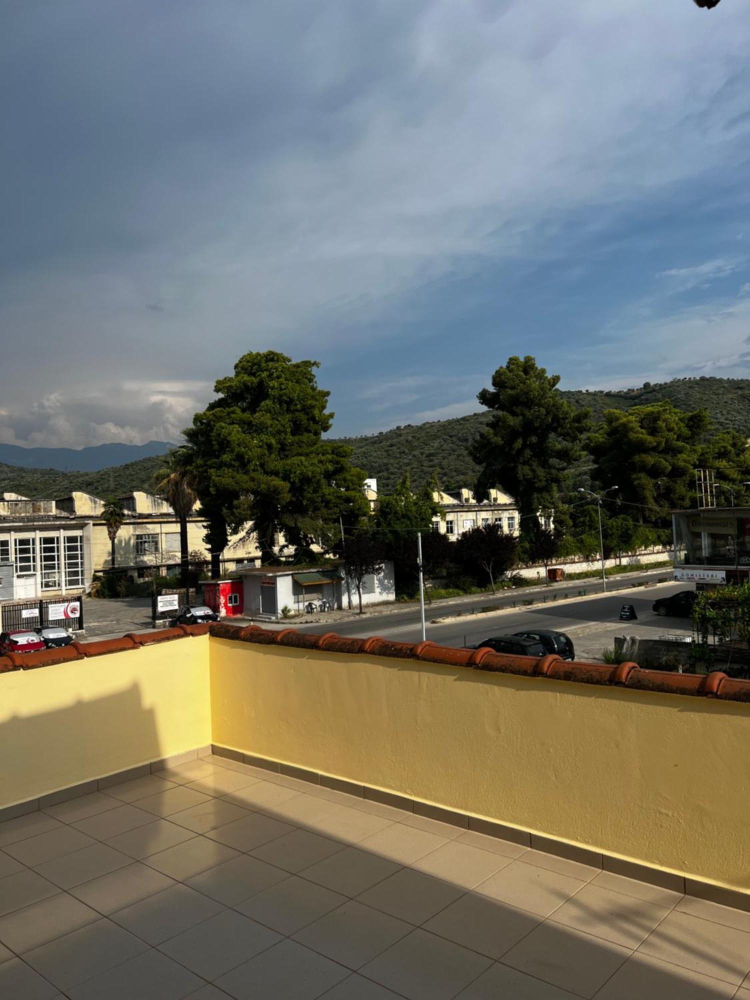 Villa Niku Berat Buitenkant foto